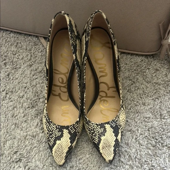 Sam Edelman Black and Cream Snake-Print Pointed-Toe Heels - Picture 2 of 6